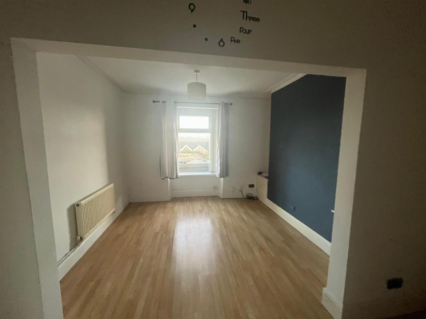 Idris Terrace, Plasmarl, Swansea, SA6 8LT